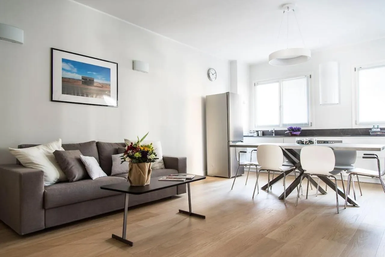 شقة Brand New Apt , City Life District ميلان