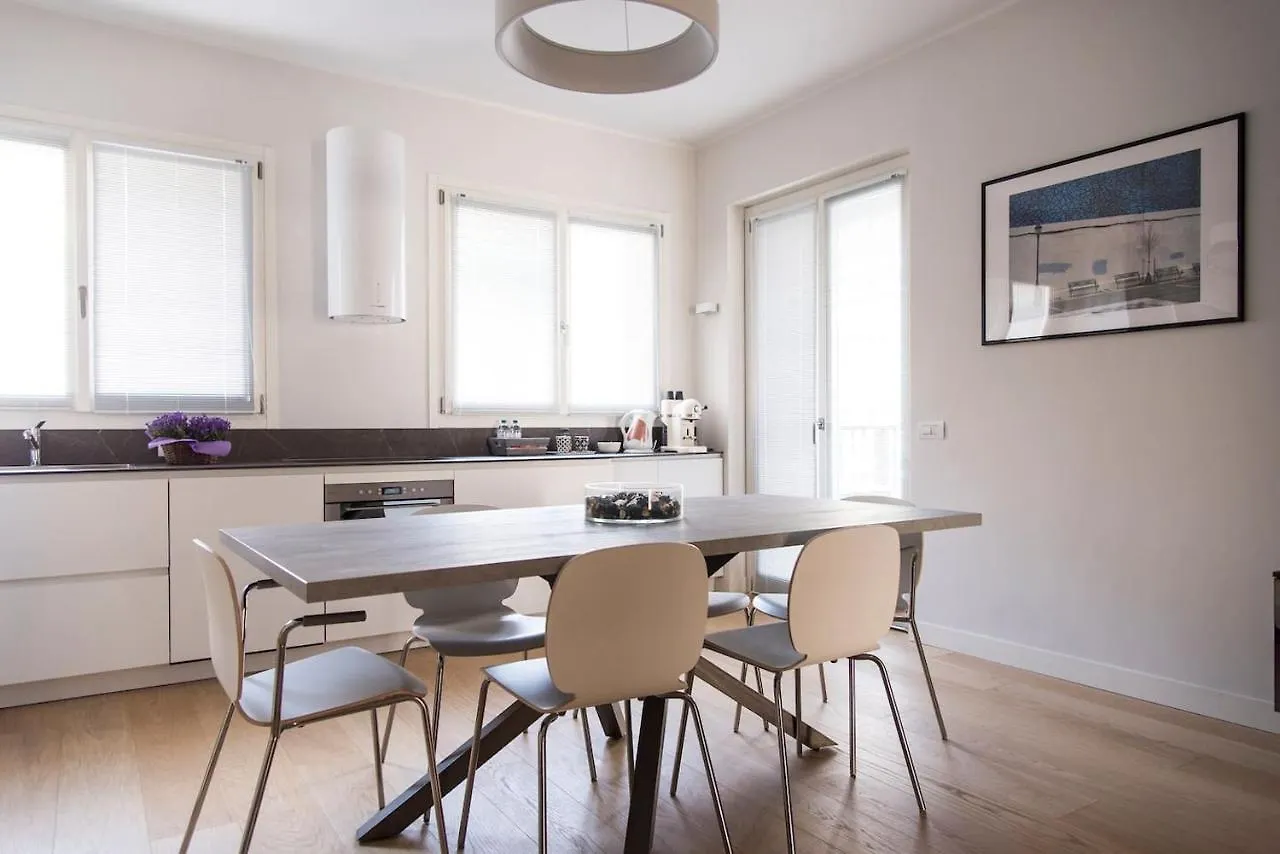 Brand New Apt , City Life District ميلان إيطاليا