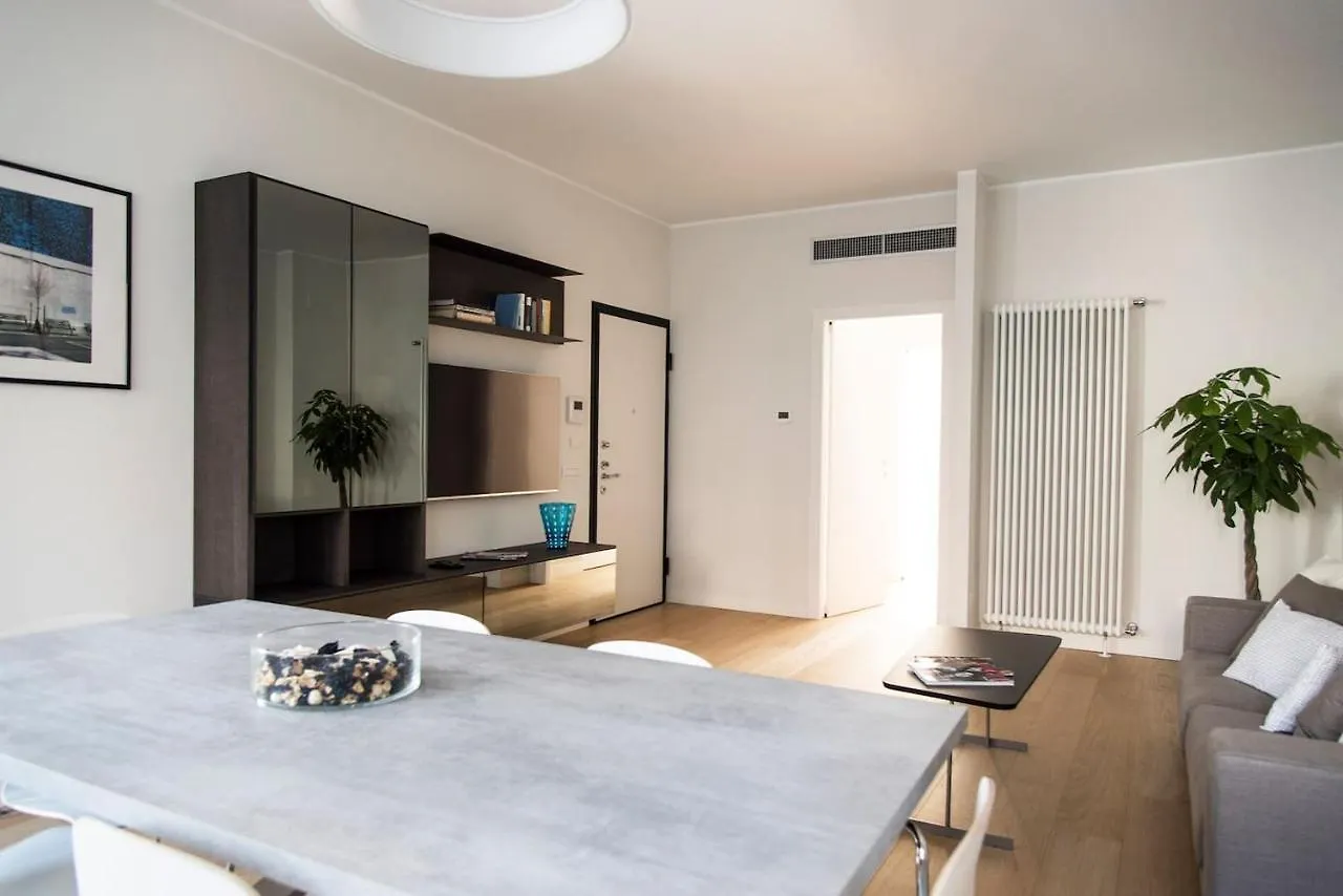 Brand New Apt , City Life District Milano